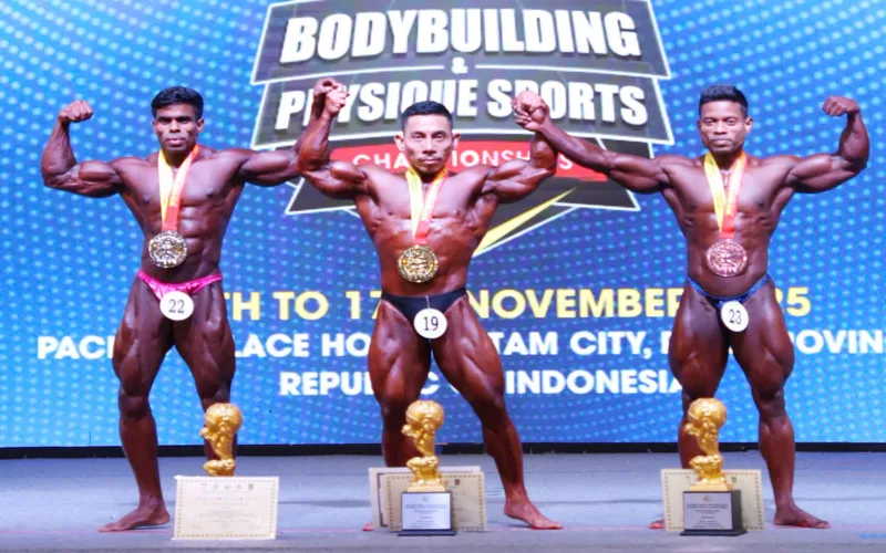tim hieu pham van mach tu chang trai mien tay den tuong dai the hinh