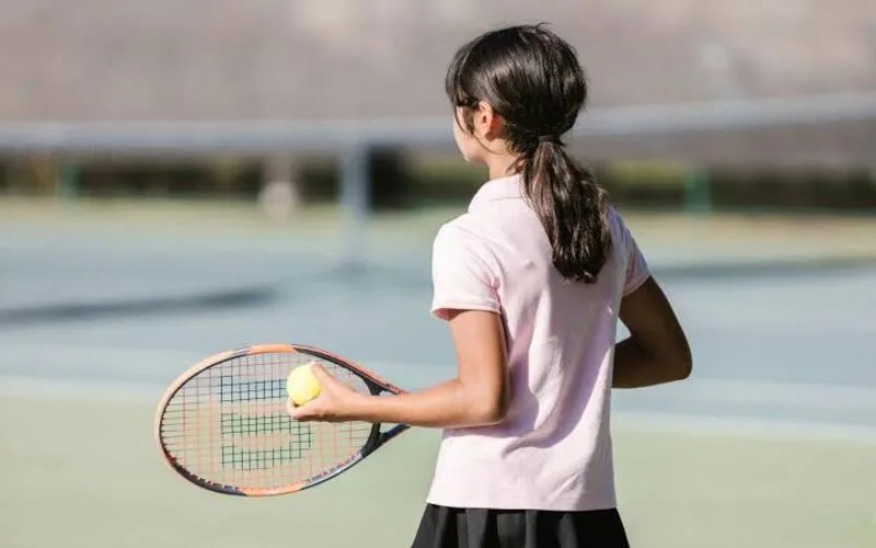 do danh tennis nu bi quyet chon trang phuc dep tu tin len san